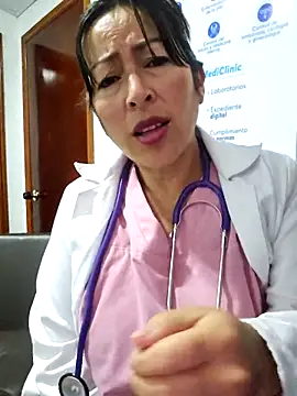 JustSamantha  online show from 04-06-26, 11:11