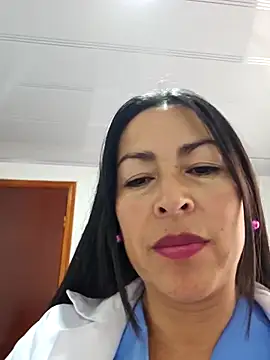 JustSamantha  online show from 01-05-26, 06:33