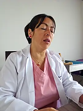 JustSamantha  online show from 12-04-25, 01:21