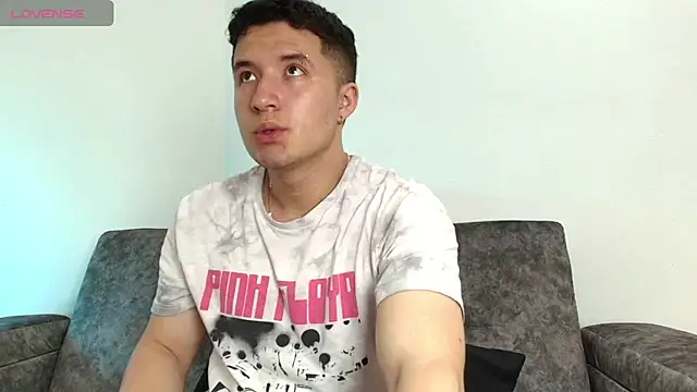 Ethan-Connor online show from 12-01-25, 08:53