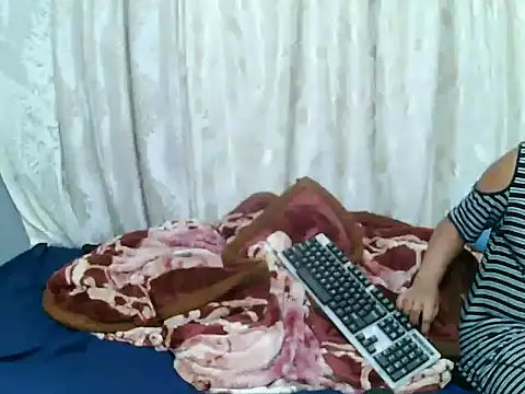 CindyX90 online show from 11-19-25, 08:20