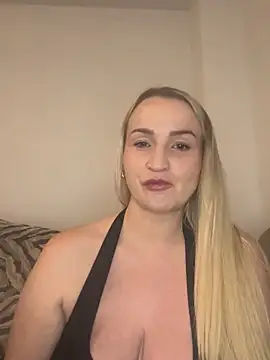 BootyQueenApril online show from 11-28-25, 09:15