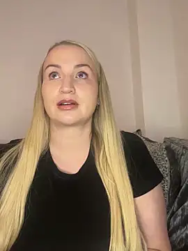 BootyQueenApril online show from 12-14-25, 08:03