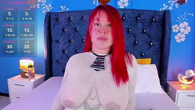 Snapshot of EmaParedes02 chatting on 11-21-25, 09:25 EmaParedes02 online show from 11-21-25, 09:25