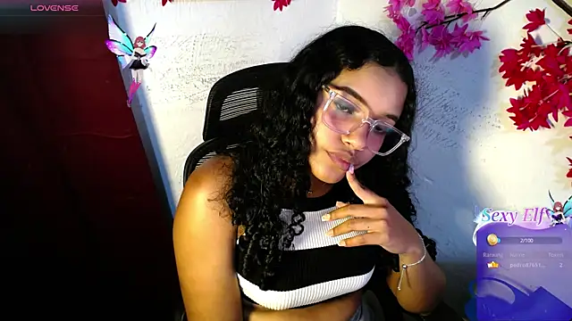 Snapshot of chleo_rosse chatting on 07-20-26, 10:45 chleo rosse online show from 07-20-26, 10:45