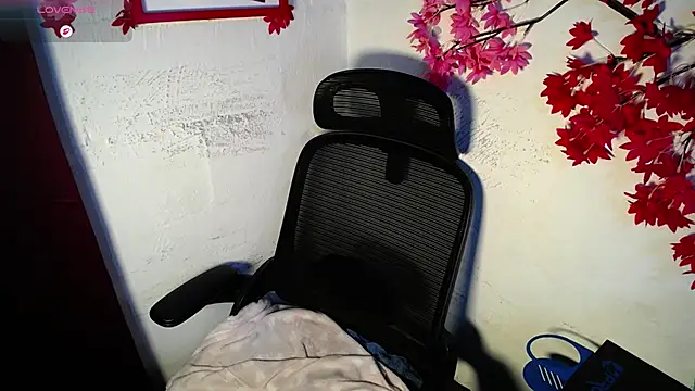 Snapshot of chleo_rosse chatting on 06-10-26, 04:08 chleo rosse online show from 06-10-26, 04:08