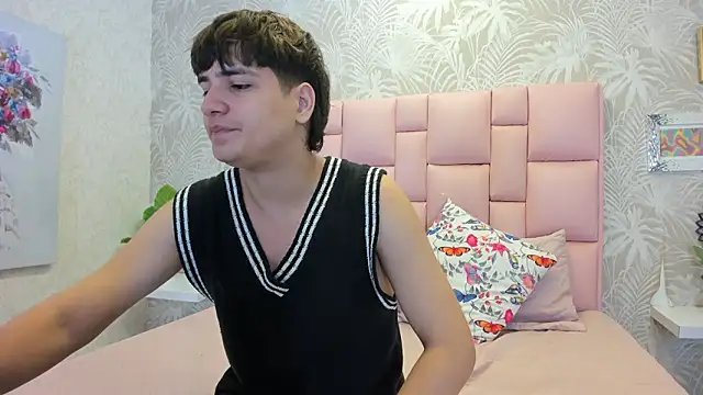 JakeSummer  online show from 02-11-26, 01:11