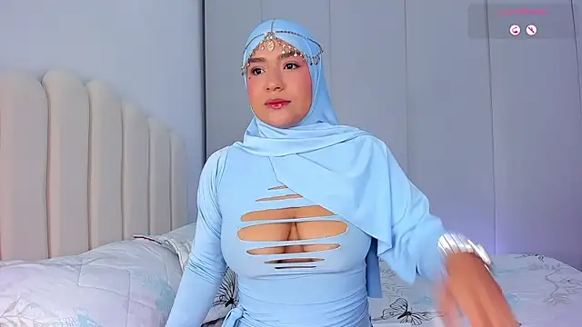 Amira-Zahra online show from 04-14-26, 10:09