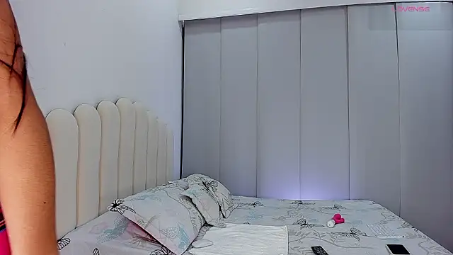 Amira-Zahra online show from 02-07-26, 12:40