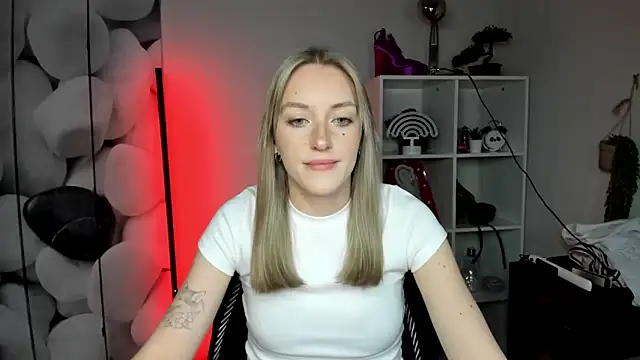 EvelynBlond online show from 01-19-26, 01:37