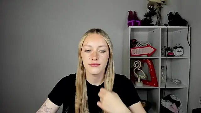 EvelynBlond online show from 06-11-26, 12:46
