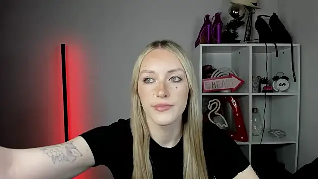 EvelynBlond online show from 06-10-26, 12:39