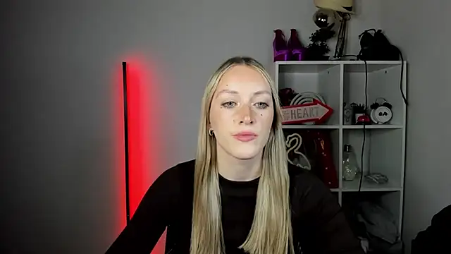 EvelynBlond online show from 06-16-26, 12:38