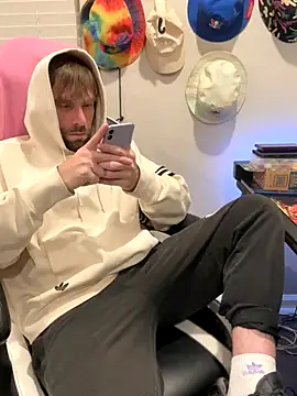 strippingmale1 online show from 11-29-25, 04:01