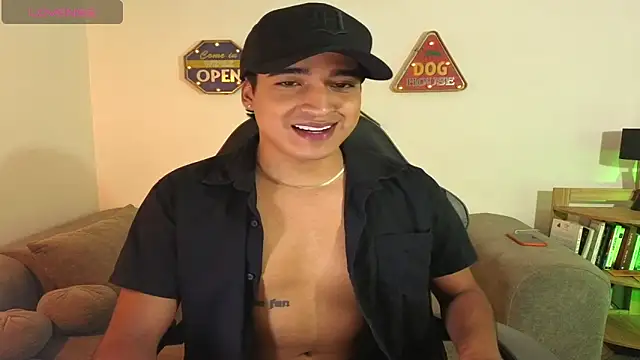 Snapshot of ken_blakerr chatting on 06-01-26, 11:04 ken blakerr online show from 06-01-26, 11:04