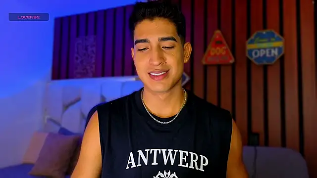 Snapshot of ken_blakerr chatting on 12-16-25, 04:11 ken blakerr online show from 12-16-25, 04:11