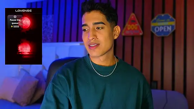 Snapshot of ken_blakerr chatting on 12-17-25, 05:29 ken blakerr online show from 12-17-25, 05:29