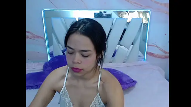 BlueLove19 online show from 12-05-25, 08:28