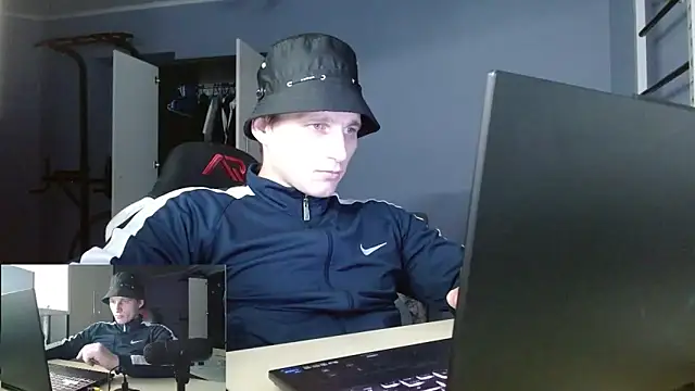 Poliglotjoe1 online show from 02-05-26, 07:43