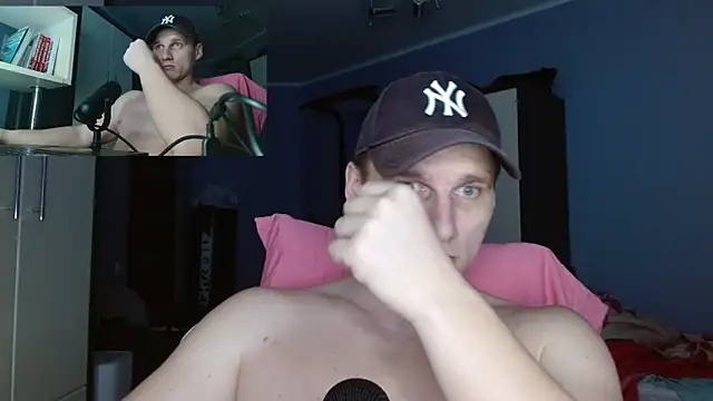 Snapshot of Poliglotjoe1 chatting on 12-22-25, 09:09 Poliglotjoe1 online show from 12-22-25, 09:09