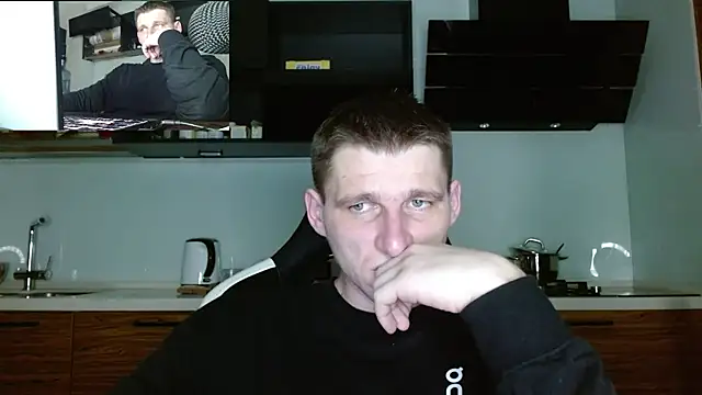 Poliglotjoe1 online show from 03-01-26, 04:23