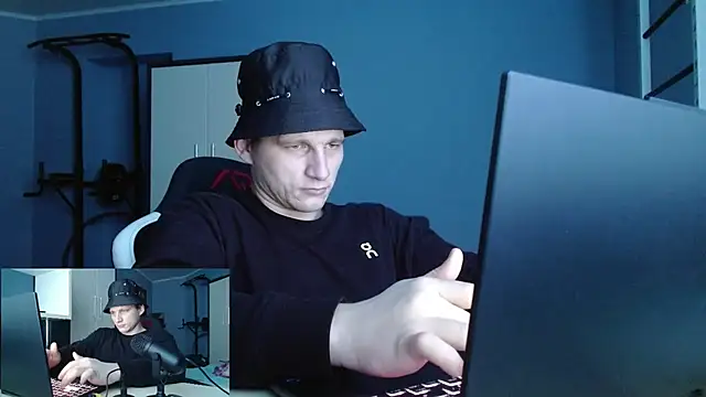 Poliglotjoe1 online show from 02-08-26, 09:29