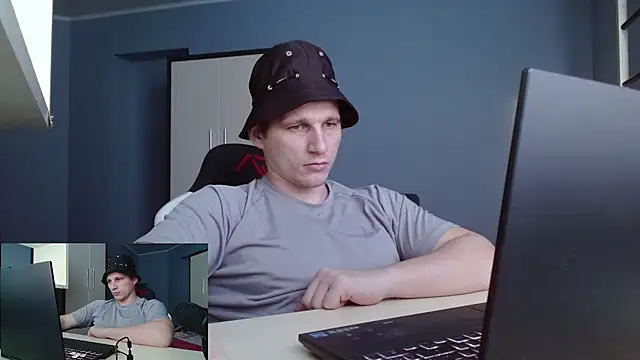 Poliglotjoe1 online show from 02-10-26, 02:16