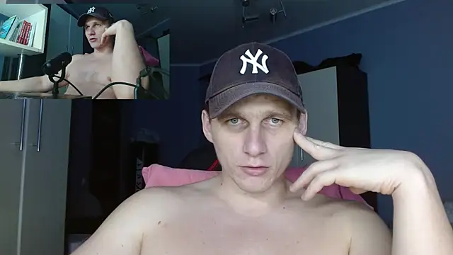 Snapshot of Poliglotjoe1 chatting on 12-23-25, 09:41 Poliglotjoe1 online show from 12-23-25, 09:41