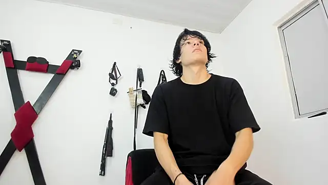 Snapshot of Kenai_Lavis chatting on 11-20-25, 12:17 Kenai Lavis online show from 11-20-25, 12:17