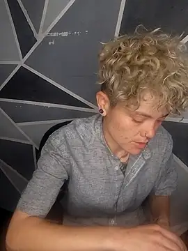 Snapshot of megan_NL chatting on 01-31-26, 10:19 megan NL online show from 01-31-26, 10:19