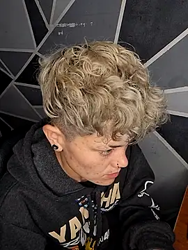 Snapshot of megan_NL chatting on 02-06-26, 10:39 megan NL online show from 02-06-26, 10:39