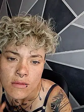 Snapshot of megan_NL chatting on 01-17-26, 04:43 megan NL online show from 01-17-26, 04:43