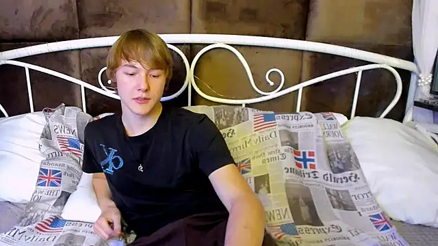 DonaldWoon online show from 11-21-25, 04:17