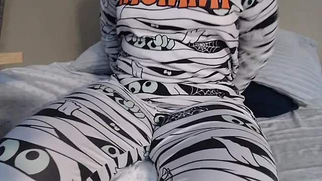 Snapshot of somemoreex1 chatting on 12-01-25, 04:41 somemoreex1 online show from 12-01-25, 04:41