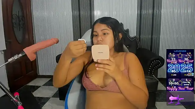 Snapshot of babyschoolgiirl chatting on 02-20-26, 02:08 babyschoolgiirl online show from 02-20-26, 02:08