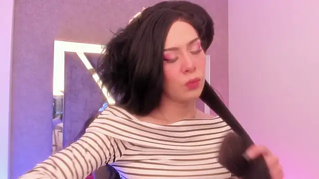 frany wolf  online show from 11-25-25, 01:28