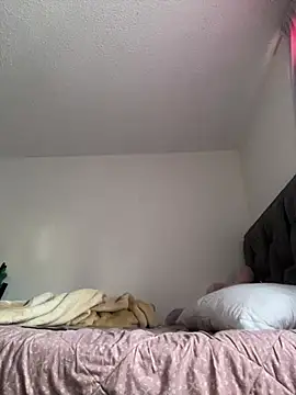 Scarlett mus online show from 01-17-26, 01:04