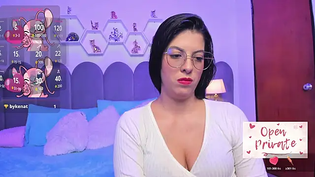 lunagomez24 online show from 11-25-25, 03:51