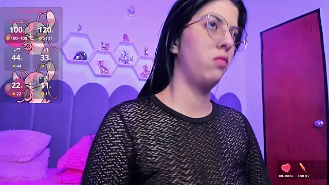 lunagomez24 online show from 12-14-25, 02:51