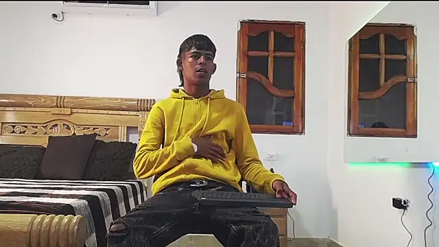 Snapshot of black_boy22_ chatting on 11-28-25, 06:46 black boy22 online show from 11-28-25, 06:46