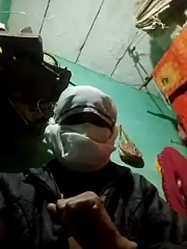 Xxx suhana online show from 12-15-25, 04:57