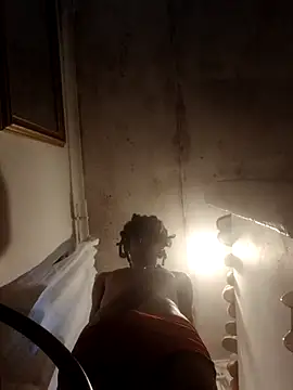 Snapshot of Eezxxx chatting on 01-15-26, 03:54 Eezxxx online show from 01-15-26, 03:54