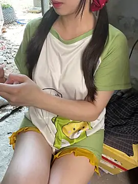 XndSeraphina online show from 04-16-26, 04:46