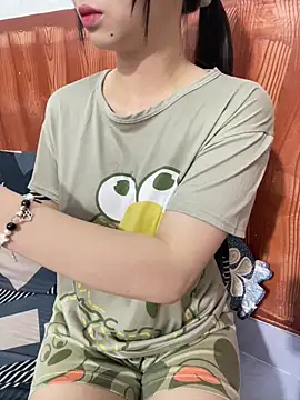 XndSeraphina online show from 11-25-25, 04:35