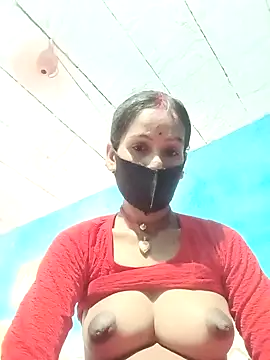 Snapshot of Nandani-758 chatting on 05-27-26, 10:00 Nandani-758 online show from 05-27-26, 10:00