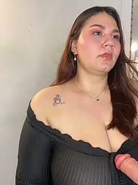 Snapshot of _Pamela_1 chatting on 04-16-26, 02:45 Pamela 1 online show from 04-16-26, 02:45