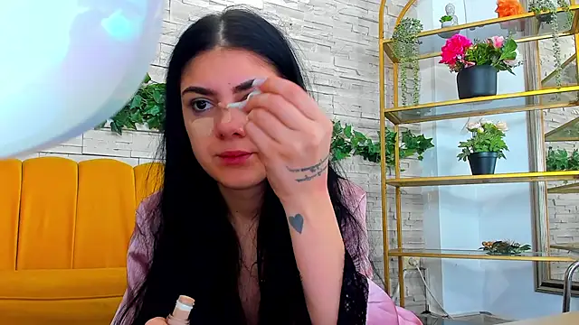 SerennaNoir online show from 12-20-25, 06:05