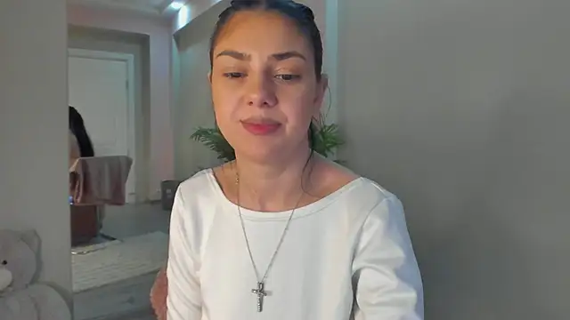 Snapshot of SerennaNoir chatting on 02-16-26, 08:40 SerennaNoir online show from 02-16-26, 08:40