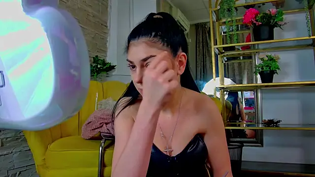 Snapshot of SerennaNoir chatting on 01-18-26, 05:33 SerennaNoir online show from 01-18-26, 05:33