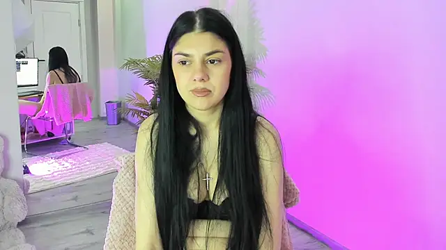 Snapshot of SerennaNoir chatting on 02-21-26, 08:22 SerennaNoir online show from 02-21-26, 08:22